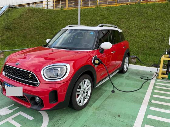 MINI COOPER 2.0 16V TWINPOWER GASOLINA S EXCLUSIVE 4P STEPTRONIC MINI COOPER 2.0 16V TWINPOWER GASOLINA S EXCLUSIVE 4P STEPTRONIC